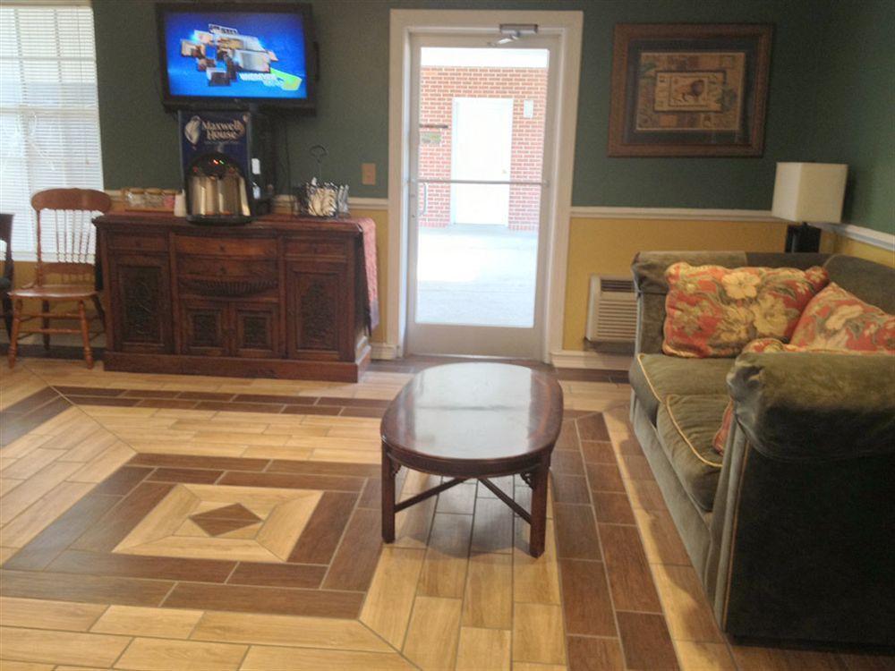 Winton Inn & Suites Barnwell Buitenkant foto