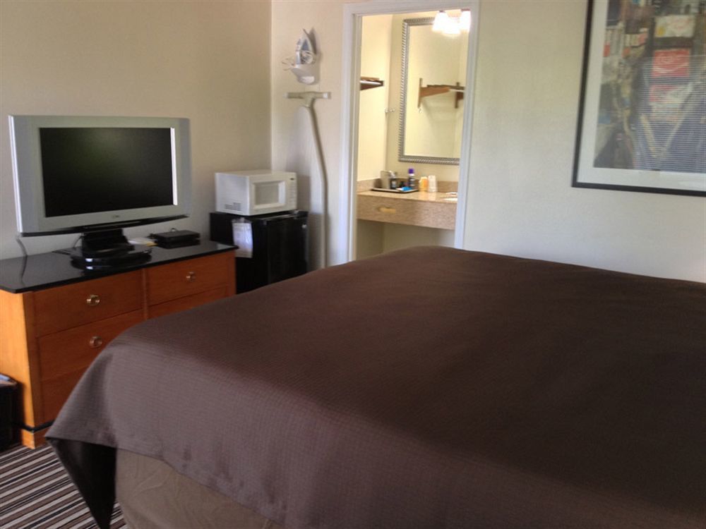 Winton Inn & Suites Barnwell Buitenkant foto