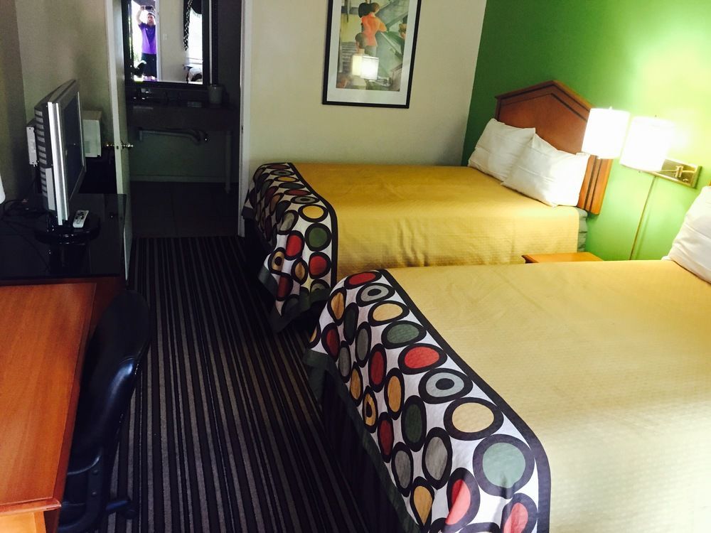 Winton Inn & Suites Barnwell Buitenkant foto