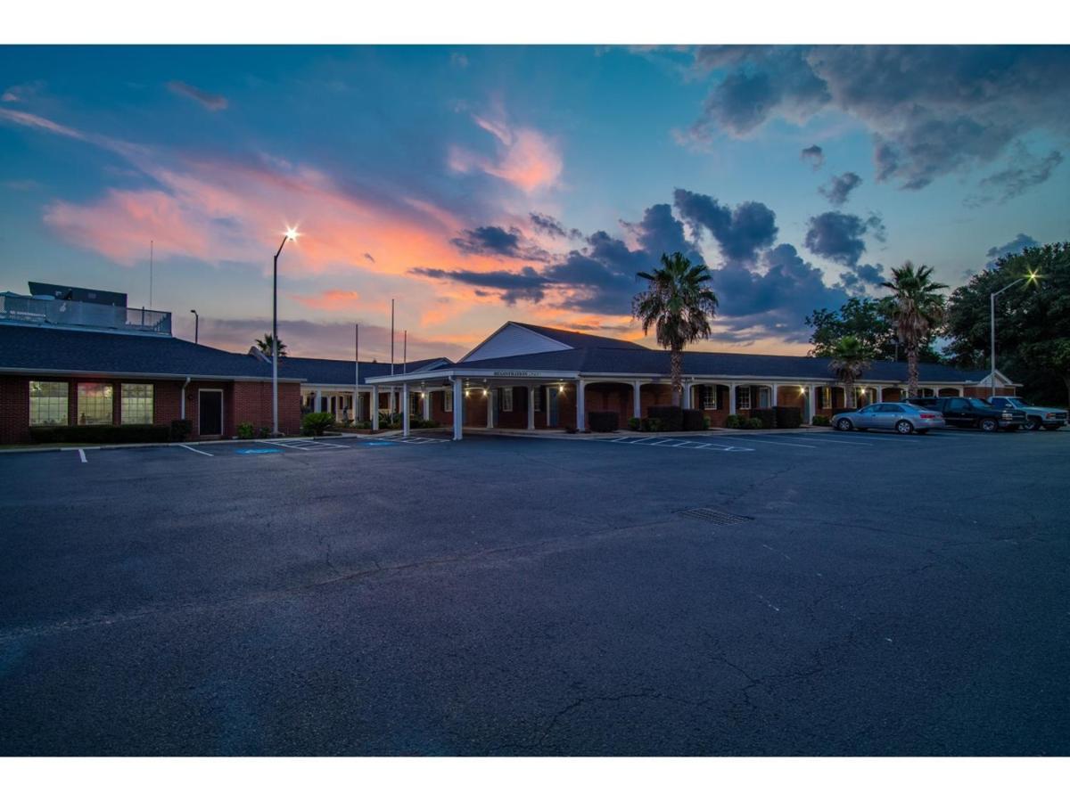 Winton Inn & Suites Barnwell Buitenkant foto