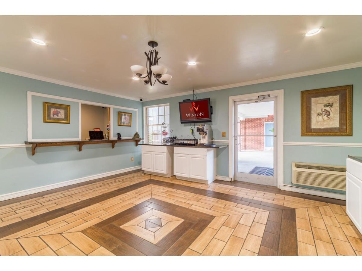Winton Inn & Suites Barnwell Buitenkant foto
